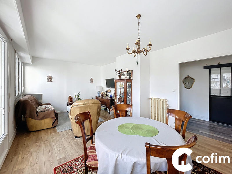 Appartement - 95 m² - 4 pièces