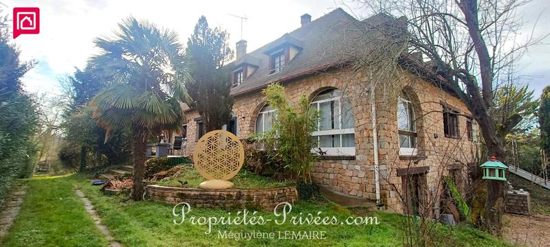 Maison - 416 m² - 10 pièces