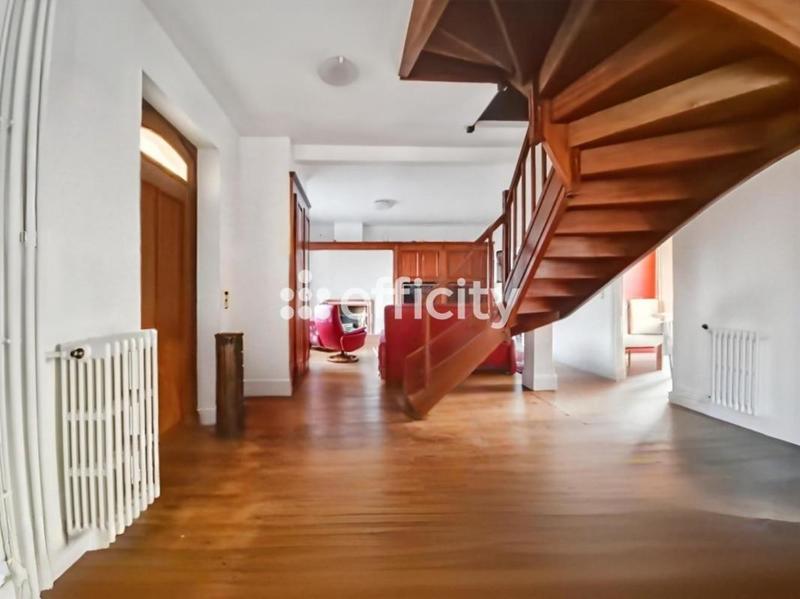 Maison - 174 m² - 5 pièces