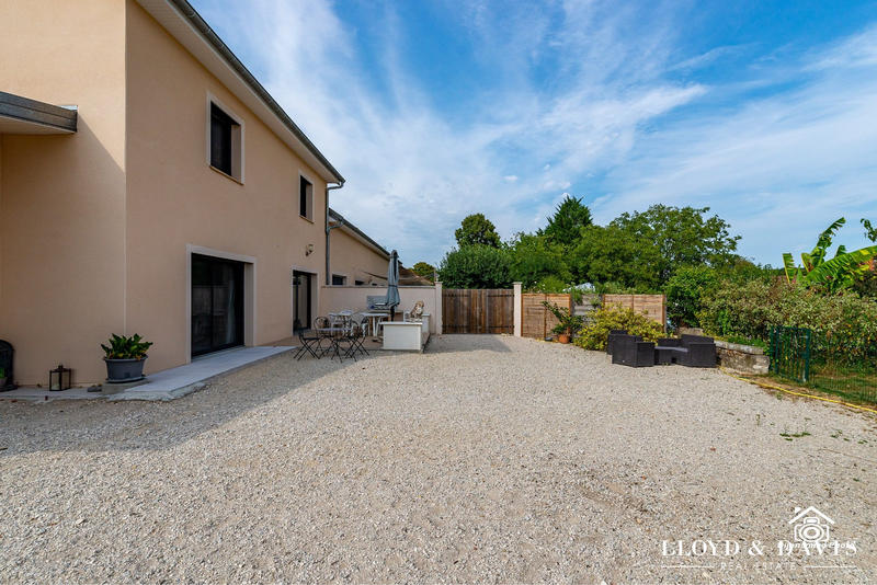 Maison contemporaine - 180 m² - 6 pièces