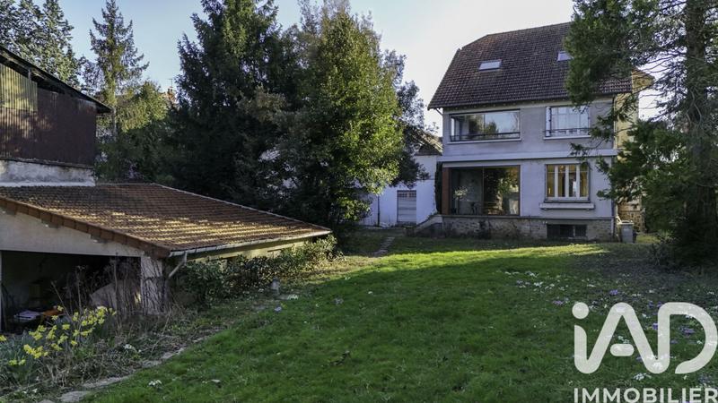 Maison - 227 m² - 10 pièces