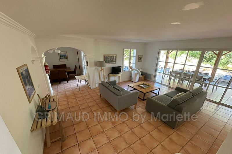 Maison - 111 m² - 5 pièces