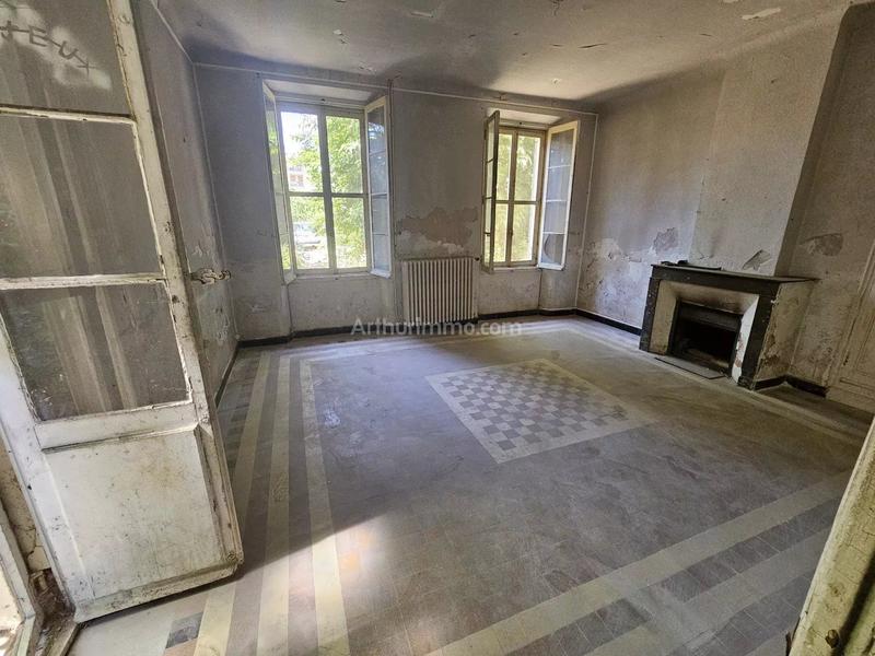 Maison - 140 m² - 9 pièces