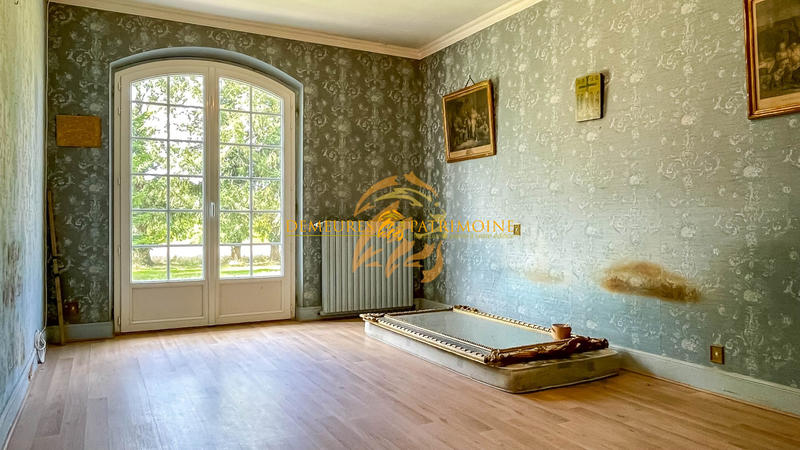 Maison - 243 m² - 8 pièces