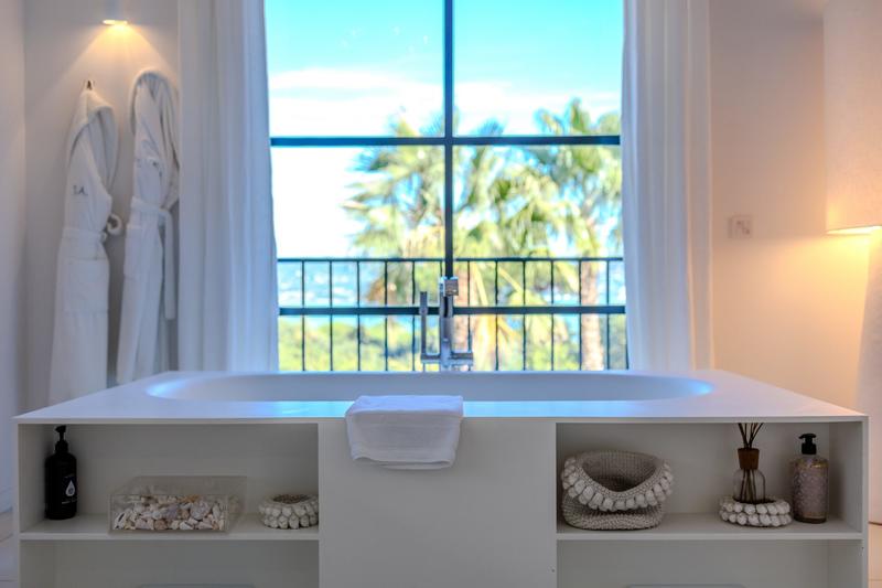 Villa - 260 m² - 9 pièces