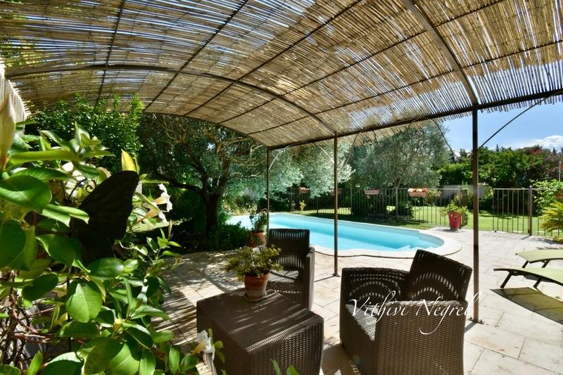 Villa - 209 m² - 7 pièces