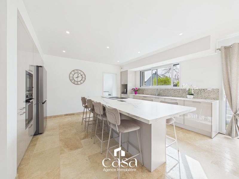 Maison - 179 m² - 7 pièces