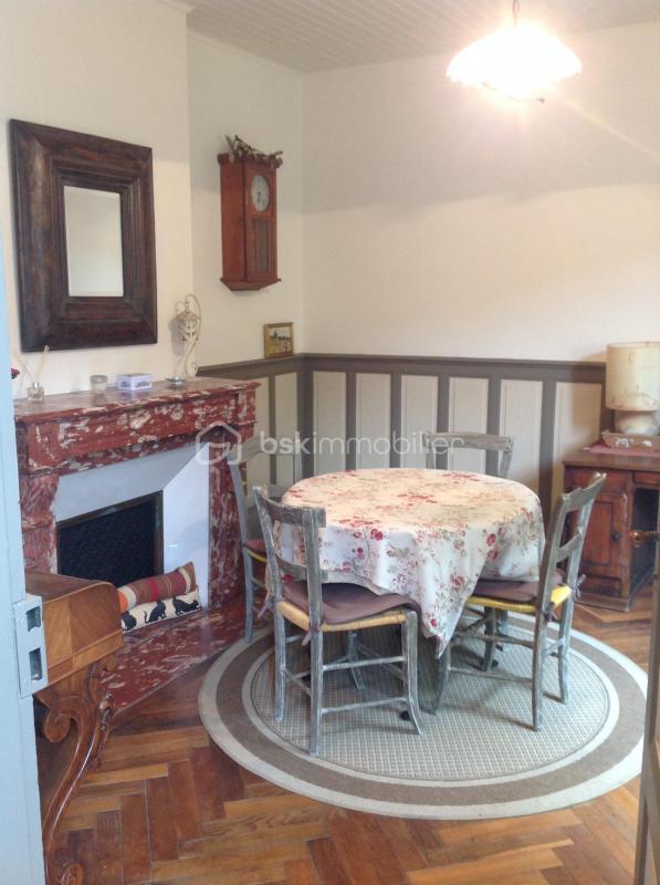 Maison - 300 m² - 8 pièces