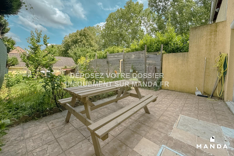 Chambre - 9 m² - 5 pièces