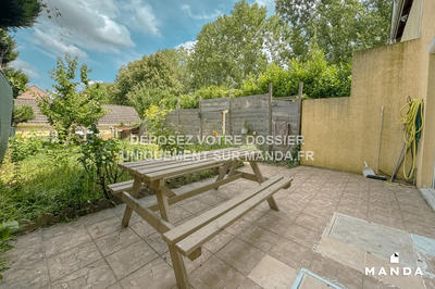 Chambre - 9 m² - 5 pièces