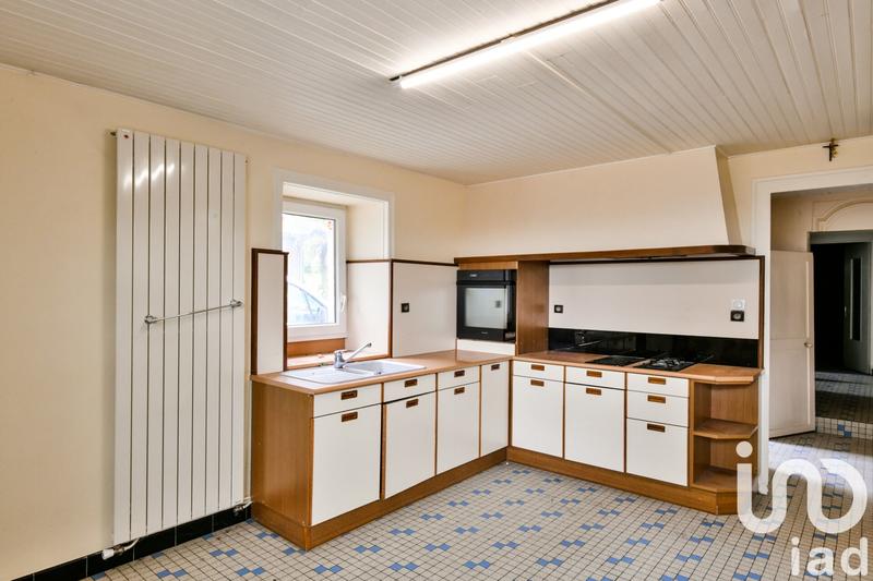 Maison - 213 m² - 8 pièces