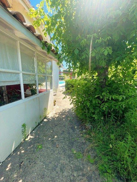 Maison - 203 m² - 10 pièces