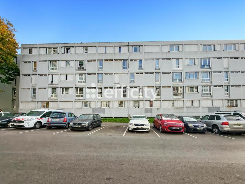 Appartement - 100 m² - 5 pièces