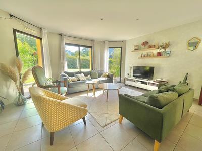 Maison - 155 m² - 7 pièces