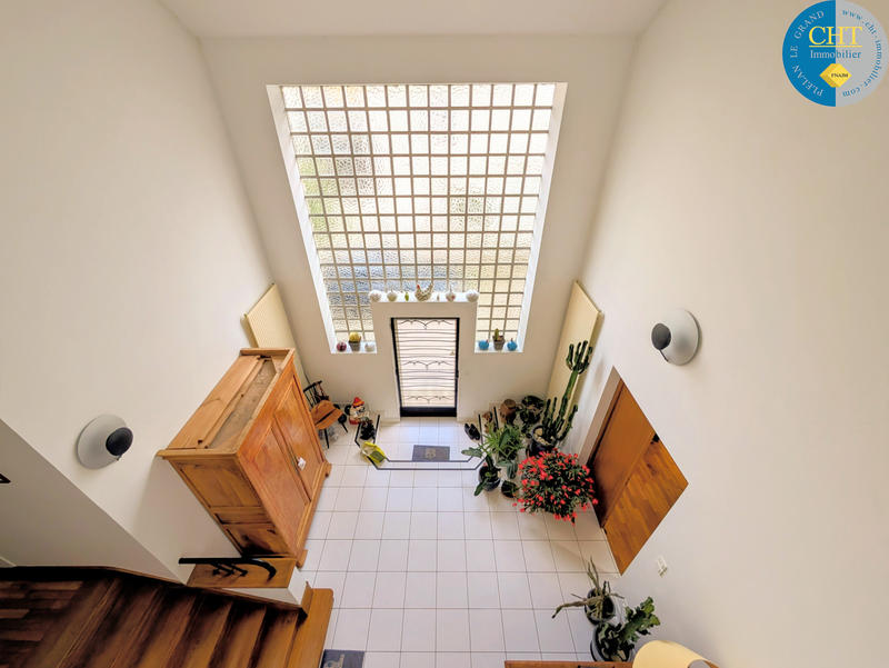 Maison - 179 m² - 7 pièces