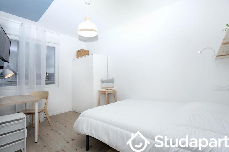 Chambre - 13 m² - 1 pièce