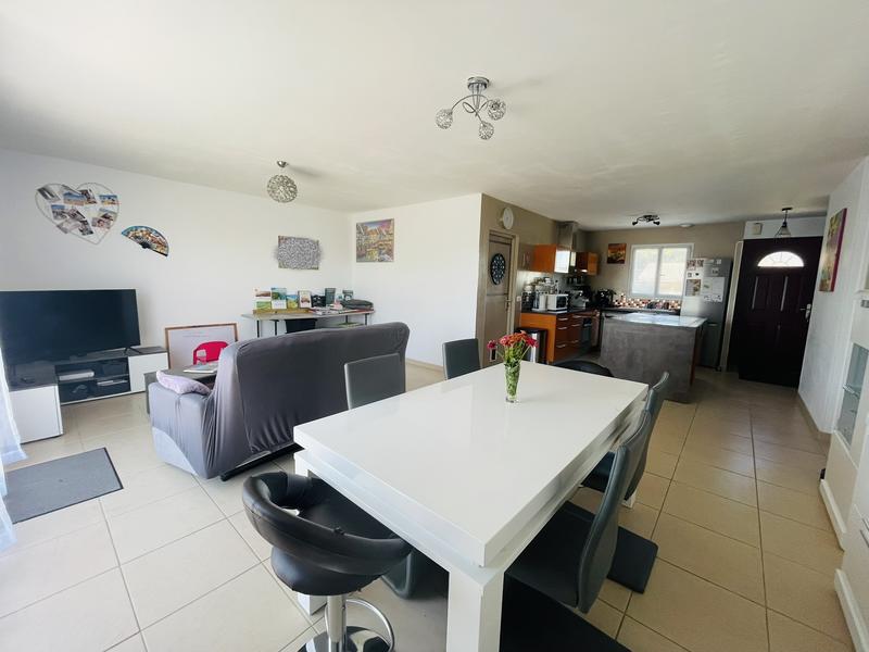 Maison - 95 m² - 5 pièces