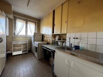 Appartement - 80 m² - 3 pièces