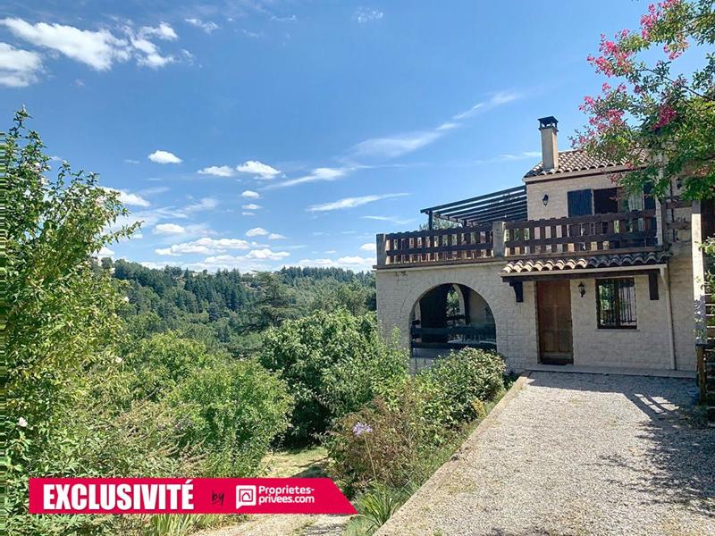 Maison - 265 m² - 10 pièces