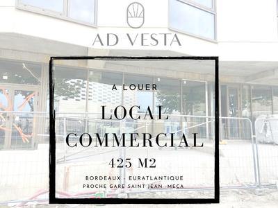 Local commercial - 425 m²