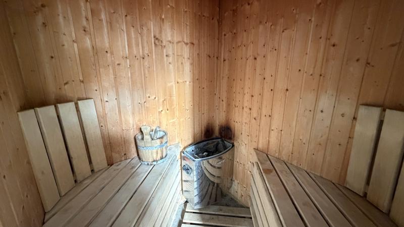 Maison - 202 m² - 7 pièces