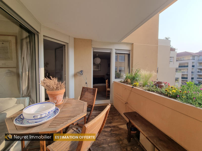 Appartement - 60 m² - 2 pièces