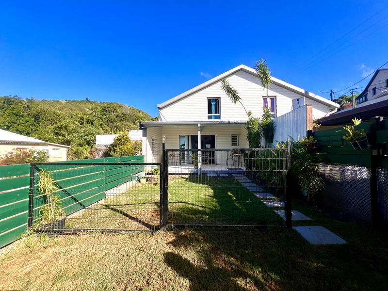 Maison - 96 m² - 4 pièces