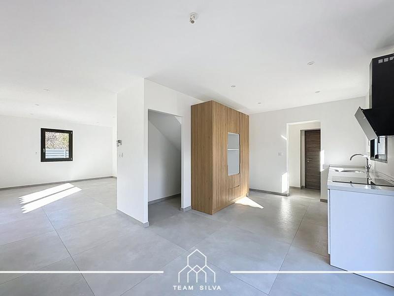 Villa - 100 m² - 5 pièces