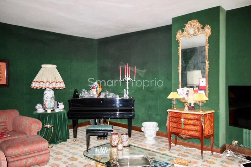 Propriété - 450 m² - 19 pièces