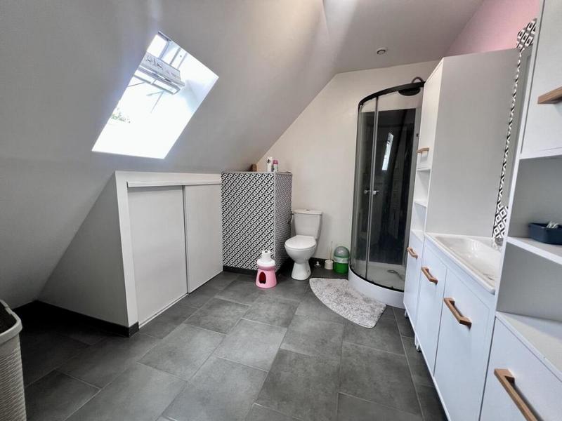 Pavillon - 214 m² - 7 pièces