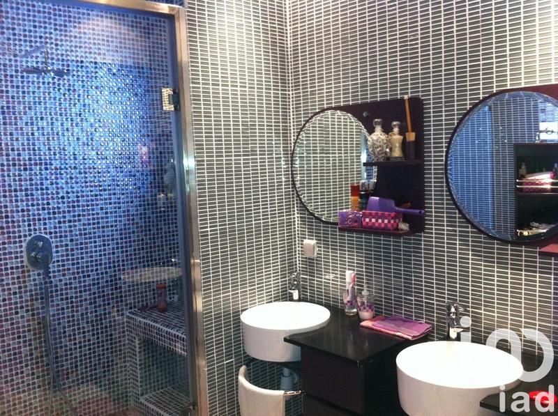 Maison - 308 m² - 9 pièces