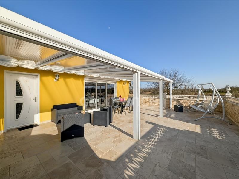 Maison - 184 m² - 9 pièces