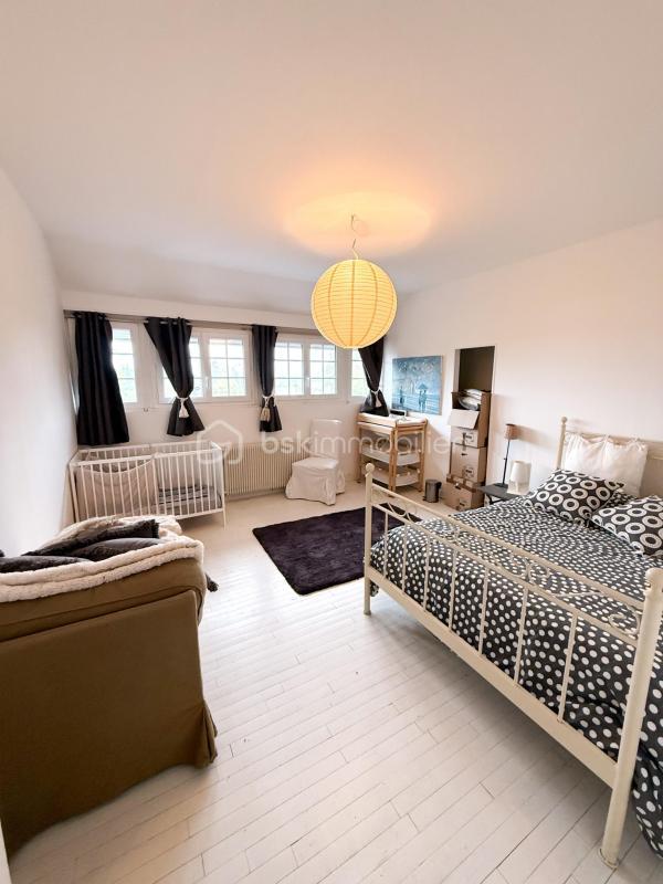 Maison - 280 m² - 11 pièces