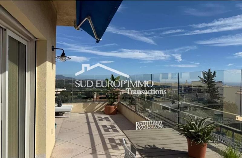 Appartement - 70 m² - 3 pièces