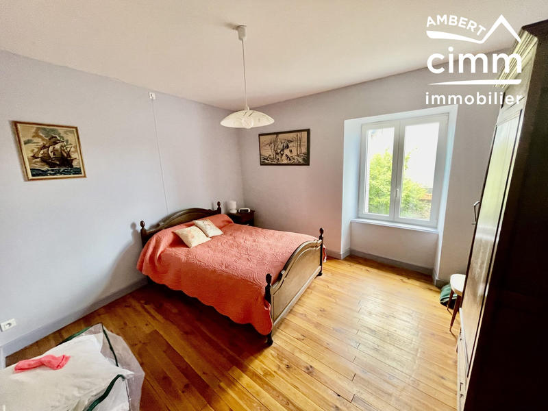 Maison - 209 m² - 8 pièces