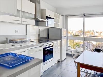 Appartement - 75 m² - 3 pièces