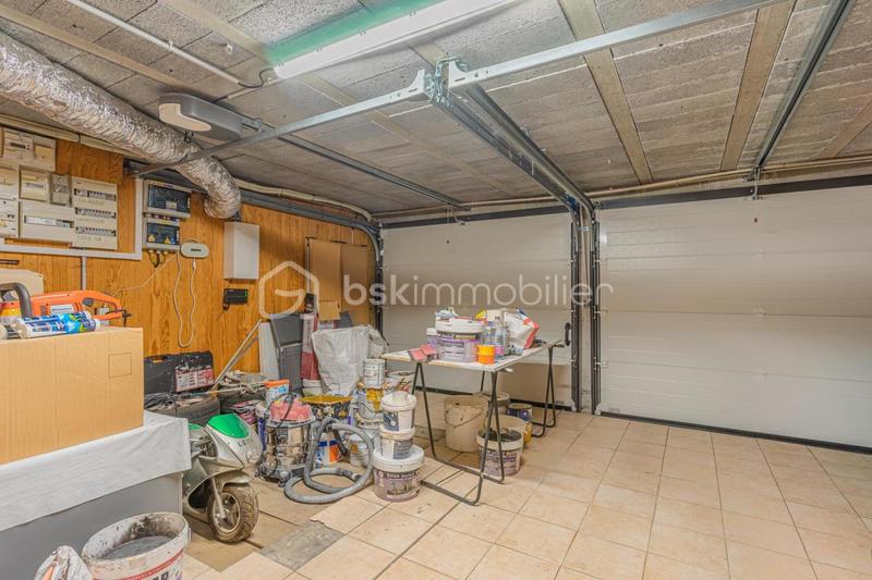 Maison traditionnelle - 268 m² - 7 pièces