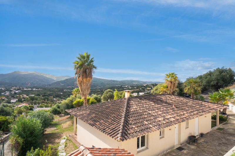 Maison - 79 m² - 3 pièces