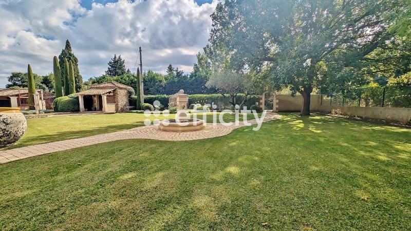 Villa - 300 m² - 7 pièces