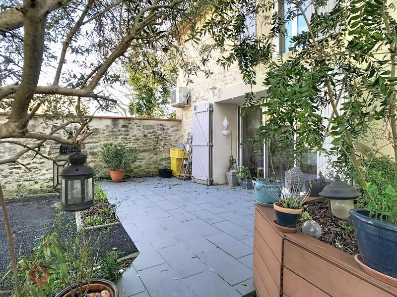 Maison - 253 m² - 8 pièces