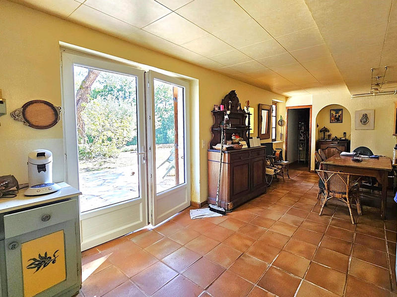 Maison - 220 m² - 7 pièces