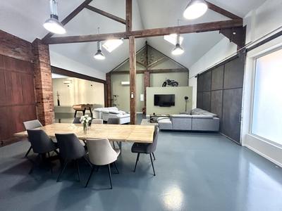 Maison - 296 m² - 6 pièces