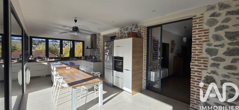 Maison de maîtres - 190 m² - 6 pièces