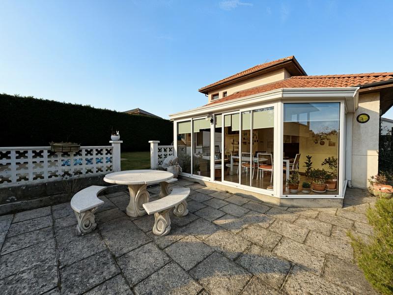 Maison - 102 m² - 4 pièces