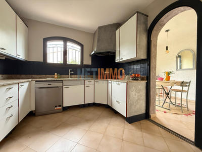 Maison - 190 m² - 9 pièces