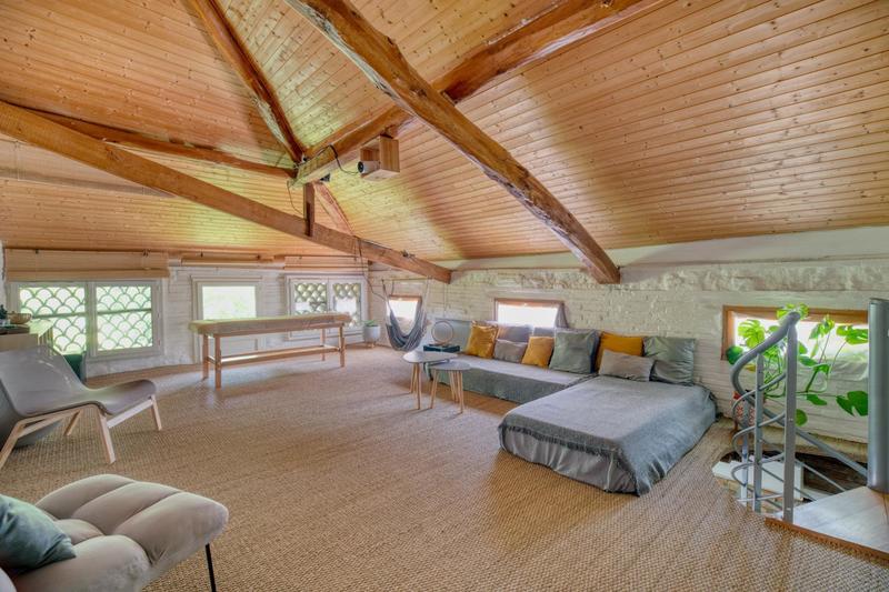 Maison - 226 m² - 9 pièces