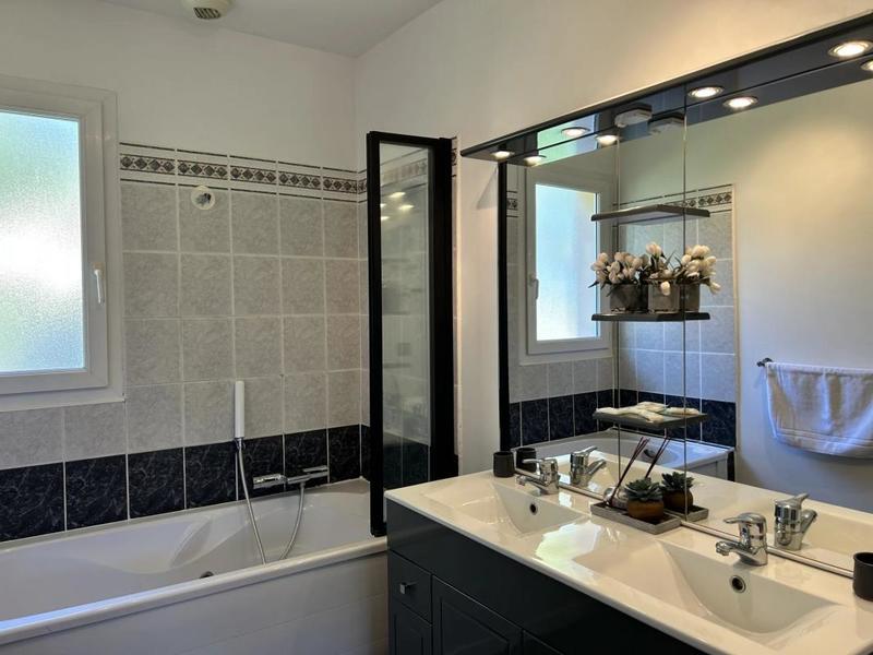 Maison - 145 m² - 5 pièces