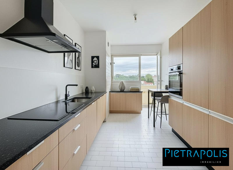 Appartement - 83 m² - 3 pièces