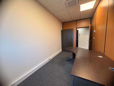 Bureau - 11 m² - 1 pièce