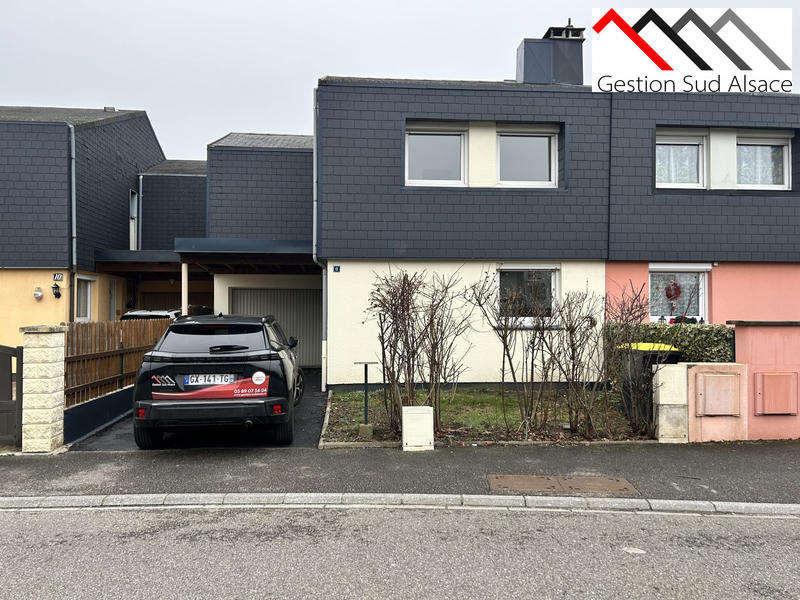 Maison - 93 m² - 5 pièces